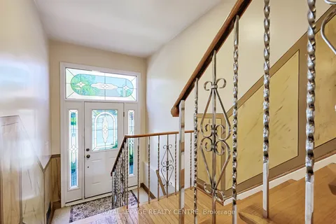 852 Ossington Avenue, ON M6G 3V1