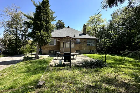 2 Botfield Avenue, ON M9B 4C7