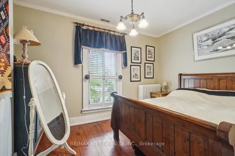 103 Thomas Street, ON L9T 2E3