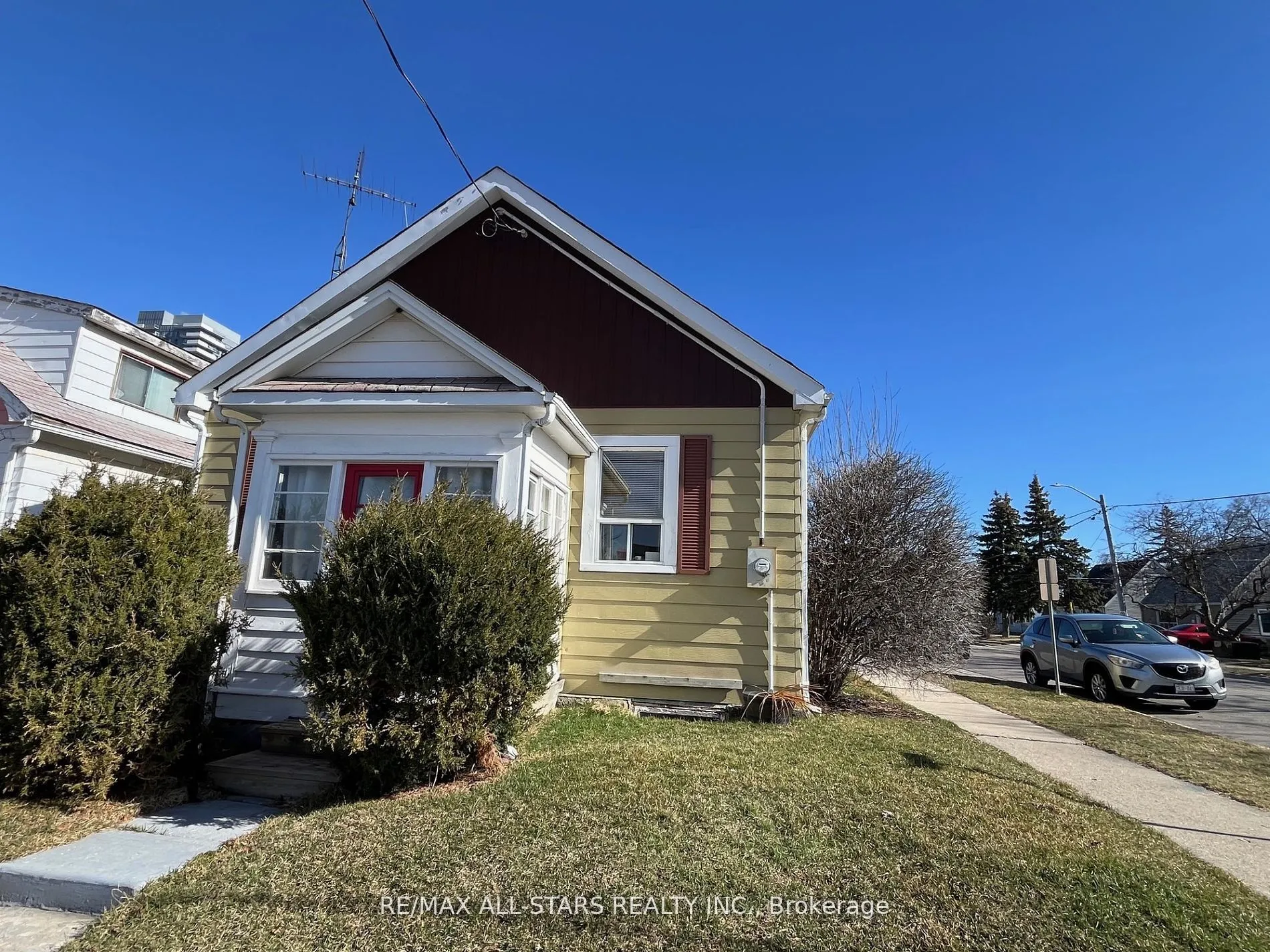 36 Trueman Street, ON L6W 3B3