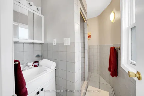 740 Lansdowne Avenue, ON M6H 3Y8