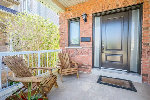 256 Sherwood Road, ON L9T 7C3