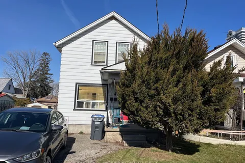 4 Eastern Avenue, ON L6W 1X6