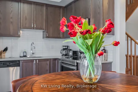 21 Caroline Carpenter Grove, ON M3K 0B1