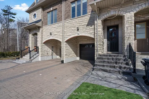 74 Dryden Way, ON M9R 0B2