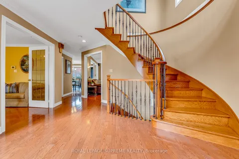 2819 Duncairn Drive, ON L5M 5C6