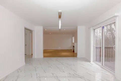 72 Dunvegan Crescent, ON L7A 2Y1