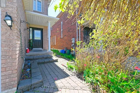 7302 Rosehurst Drive, Mississauga, ON L5N 8H1