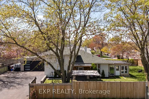 1626 Park Royale Boulevard, ON L5E 2Z8