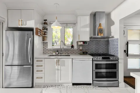 1626 Park Royale Boulevard, ON L5E 2Z8