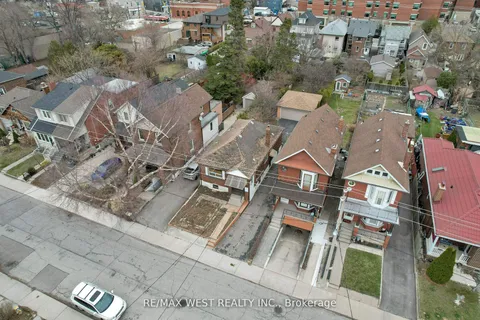 661 Beresford Avenue, ON M6S 3C4