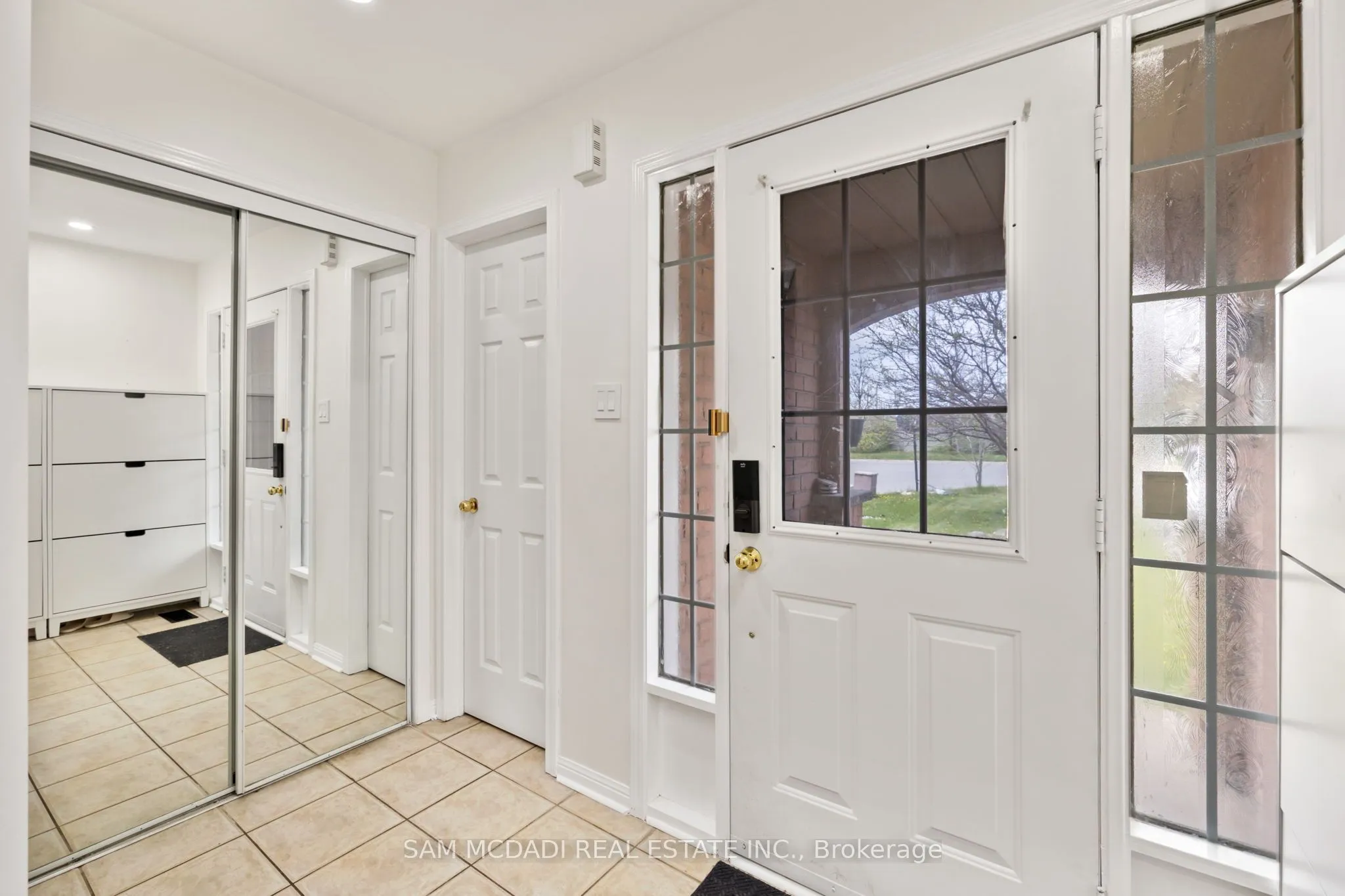 988 Delgado Drive, ON L5V 2S3