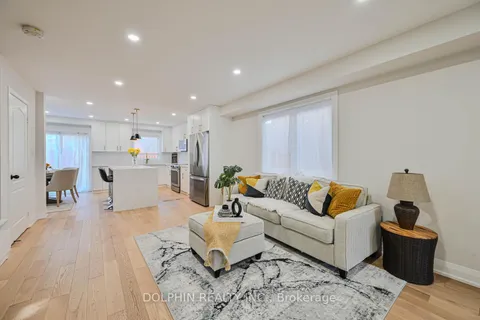 907 Tambourine Terrace, ON L5W 1S4