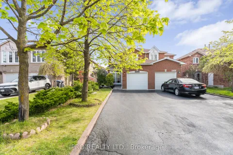 5466 Bullrush Drive, ON L5V 1Z1