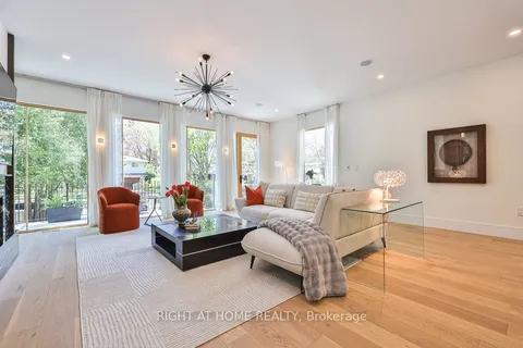 920 Calder Road, Mississauga, ON L5J 2N7