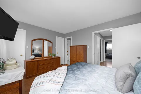 120 Howard Crescent, ON L9W 4W2