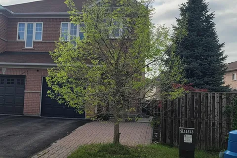 121 Nathaniel Crescent, ON L6Y 5M3