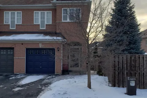121 Nathaniel Crescent, ON L6Y 5M3