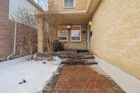 1549 Willow Way, ON L5M 4A1