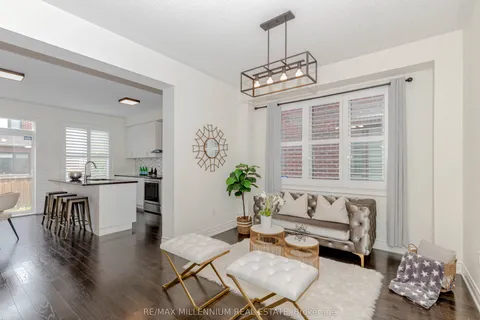 1238 Bowell Crescent, ON L9E 1J7
