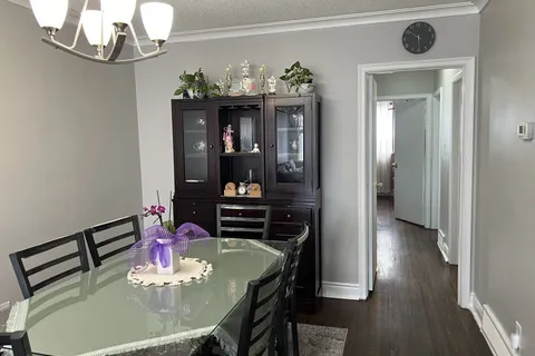 19 Neames Crescent, ON M3L 1K8