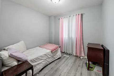 36 Tanager Square, ON L6Z 1Z2
