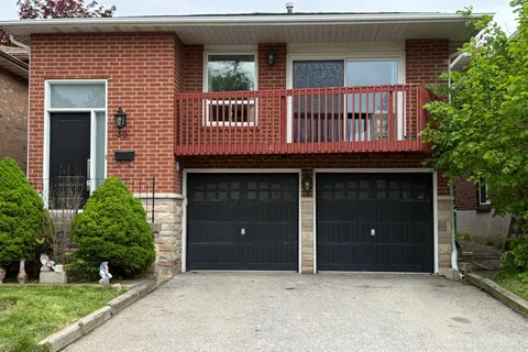 36 Tanager Square, ON L6Z 1Z2