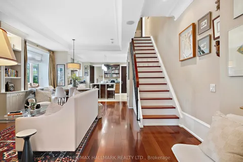 85 Sorauren Avenue, ON M6R 2E1