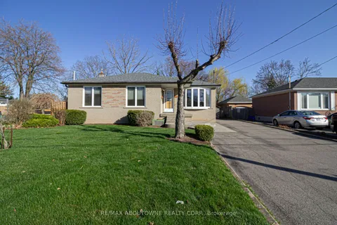 2054 Bridge Road, ON L6L 2E7