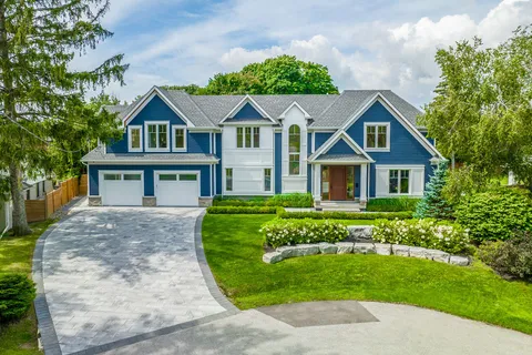 1618 Dogwood Trail, ON L5G 3A5