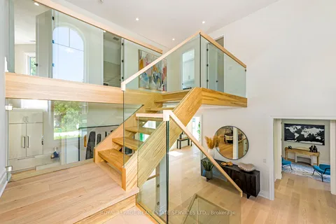 1618 Dogwood Trail, ON L5G 3A5