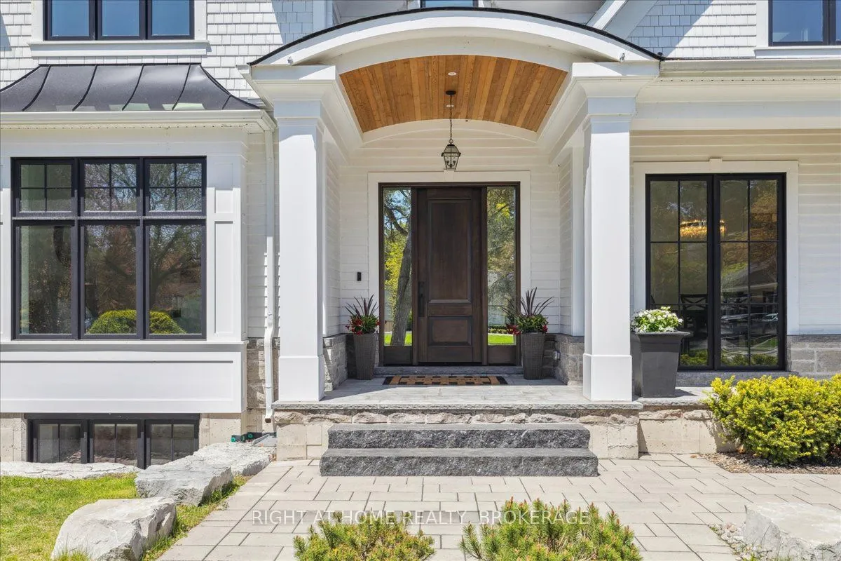 1253 Crawford Court, ON L6J 1Z2