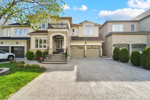 8 Eaglelanding Drive, ON L6P 2T7