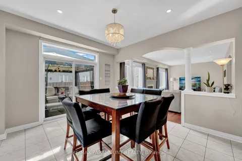 8 Eaglelanding Drive, ON L6P 2T7