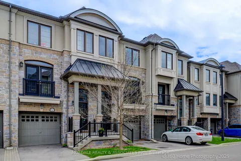 560 Mermaid Crescent, Mississauga, ON L5G 0B3