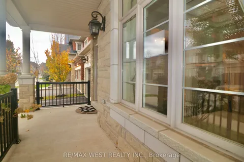 418 Hidden Trail Circle, ON L6J 0N7