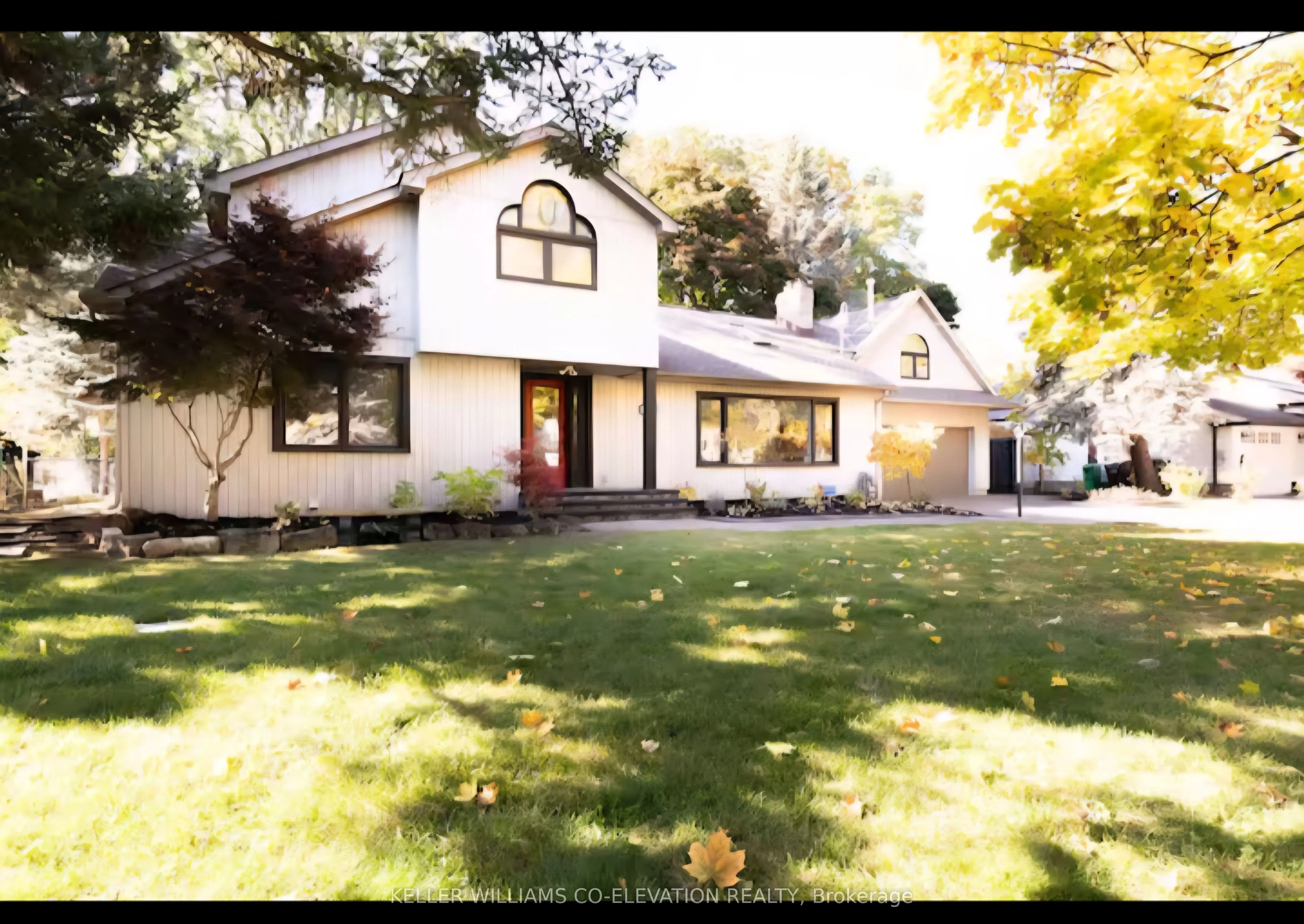 876 Parkland Avenue, ON L5H 3H1