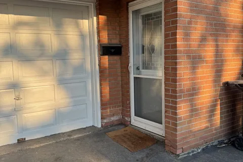 41 Clarion Road, ON M9R 3Y4
