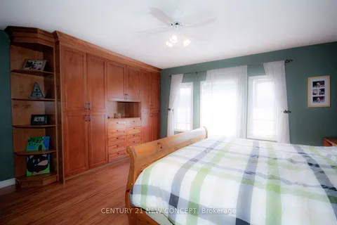 1497 Estes Crescent, Mississauga, ON L5V 1M4