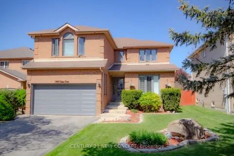 1497 Estes Crescent, Mississauga, ON L5V 1M4