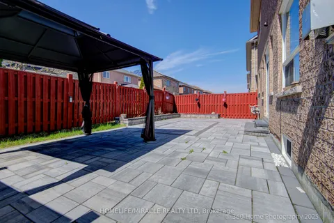 55 Lyndbrook Crescent, ON L6P 2N9