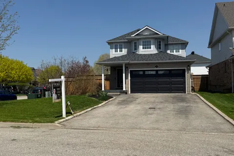 39 Beardmore Cres Crescent, Halton Hills, ON L7J 2Z1