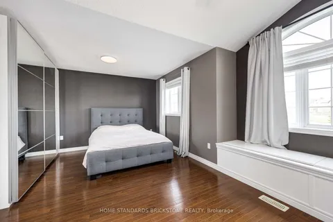 68 Sandringham Circle, ON L9W 0A6