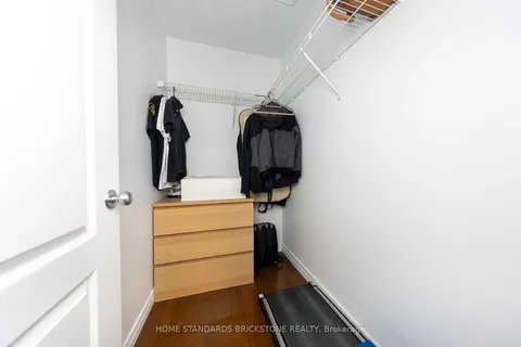 68 Sandringham Circle, ON L9W 0A6