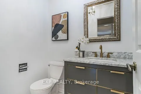 449 Greenpark Crescent, ON L5B 3P4