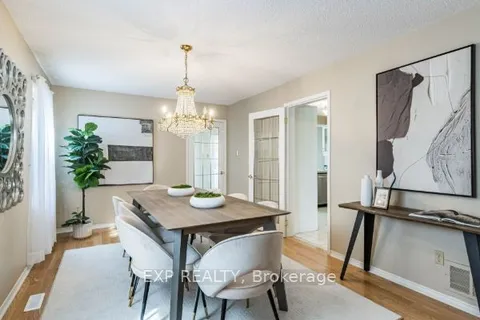 449 Greenpark Crescent, ON L5B 3P4