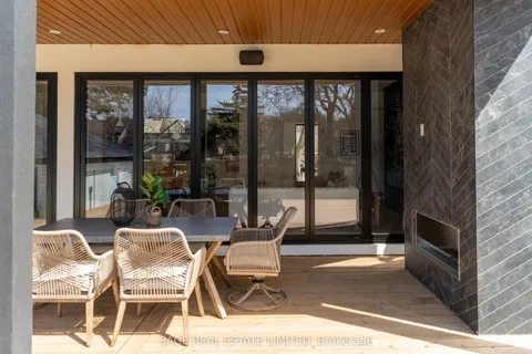 1560 Asgard Drive, ON L5E 2B9
