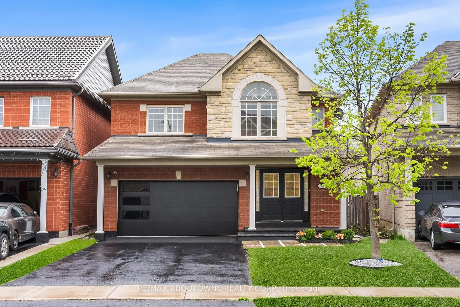 71 Cobblehill Crescent, ON L6P 2M3