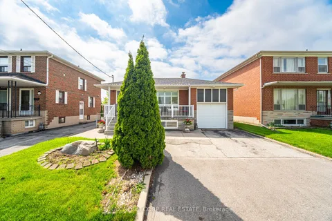 351 Hillmount Avenue, ON M6B 1Y6