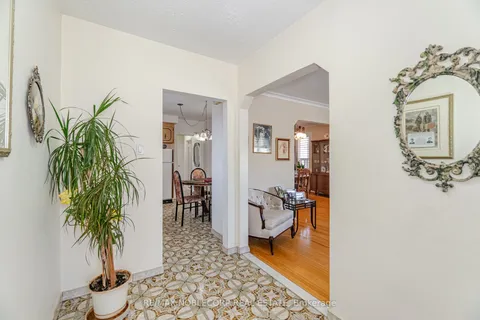 351 Hillmount Avenue, ON M6B 1Y6